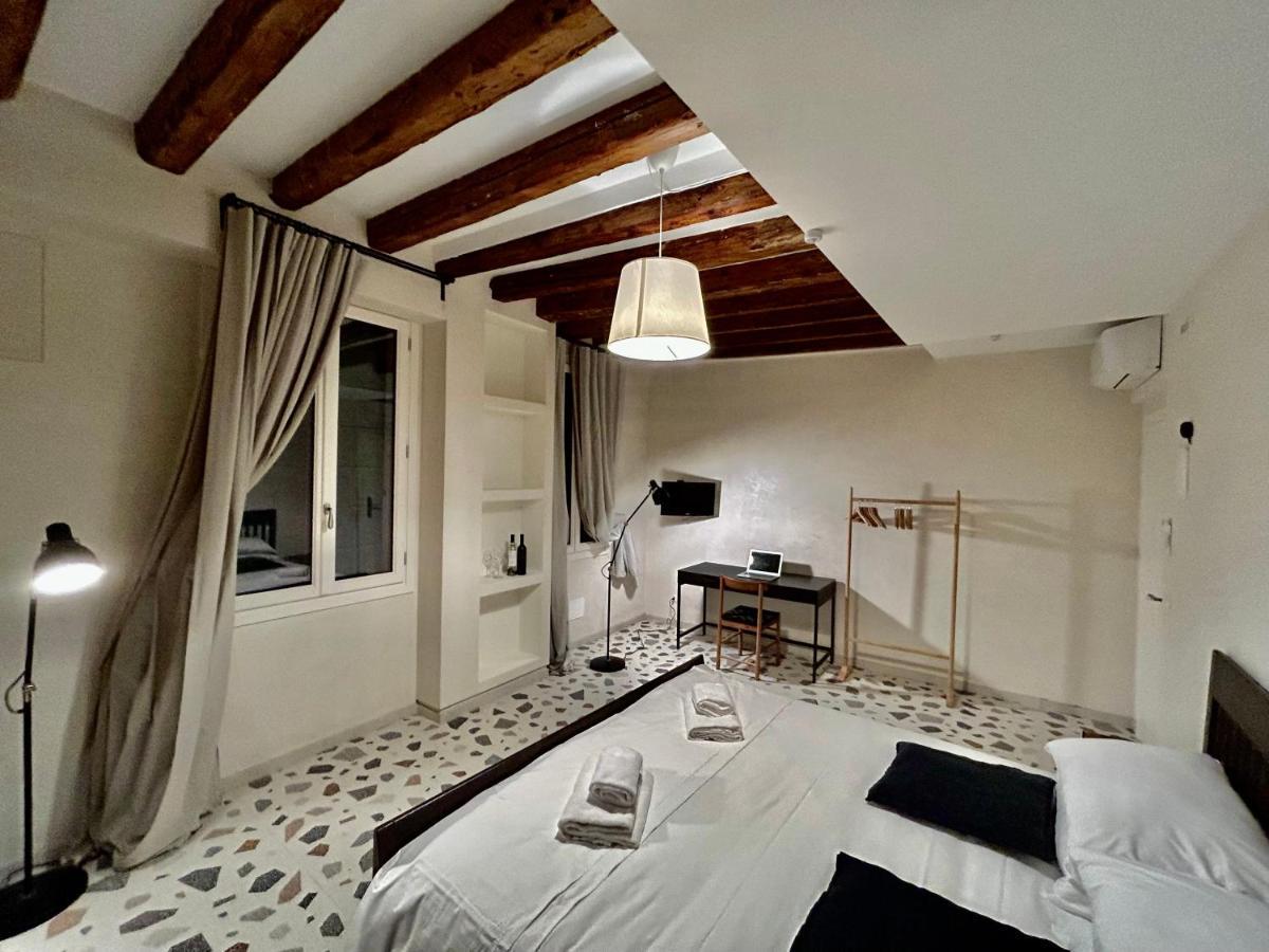 Farini Suites Wi-Fi Venetië Buitenkant foto