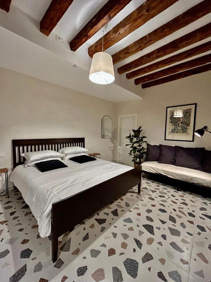 Farini Suites Wi-Fi Venetië Buitenkant foto