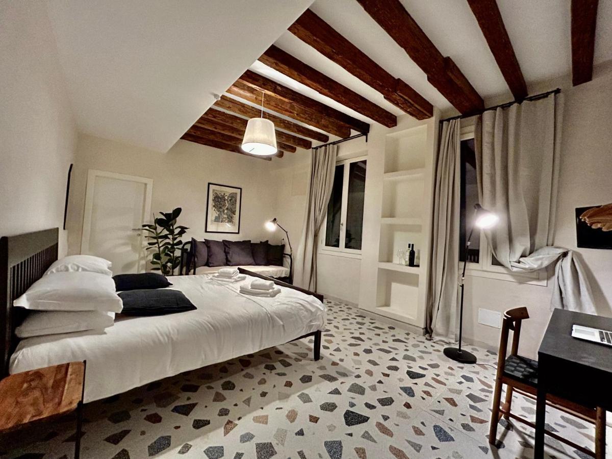 Farini Suites Wi-Fi Venetië Buitenkant foto