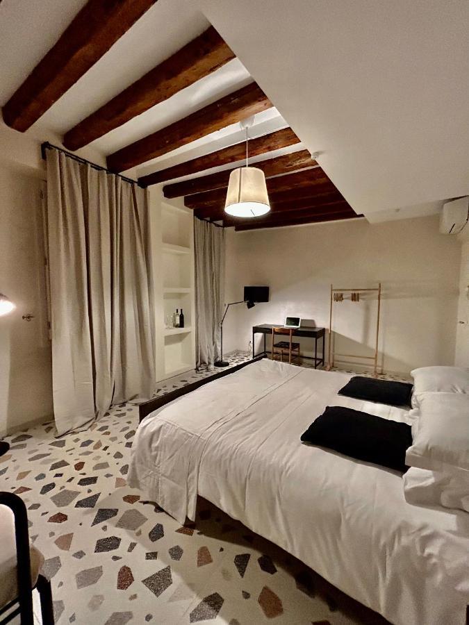 Farini Suites Wi-Fi Venetië Buitenkant foto