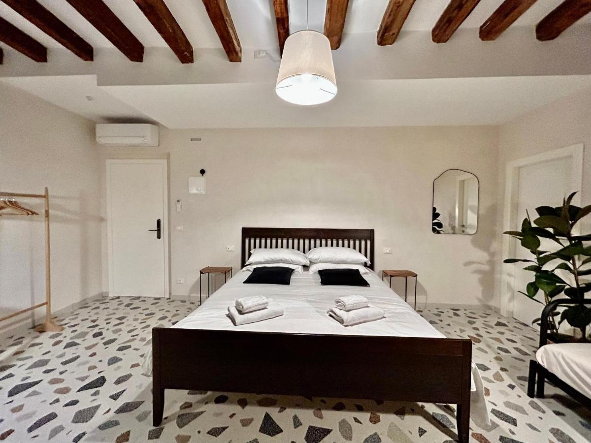 Farini Suites Wi-Fi Venetië Buitenkant foto