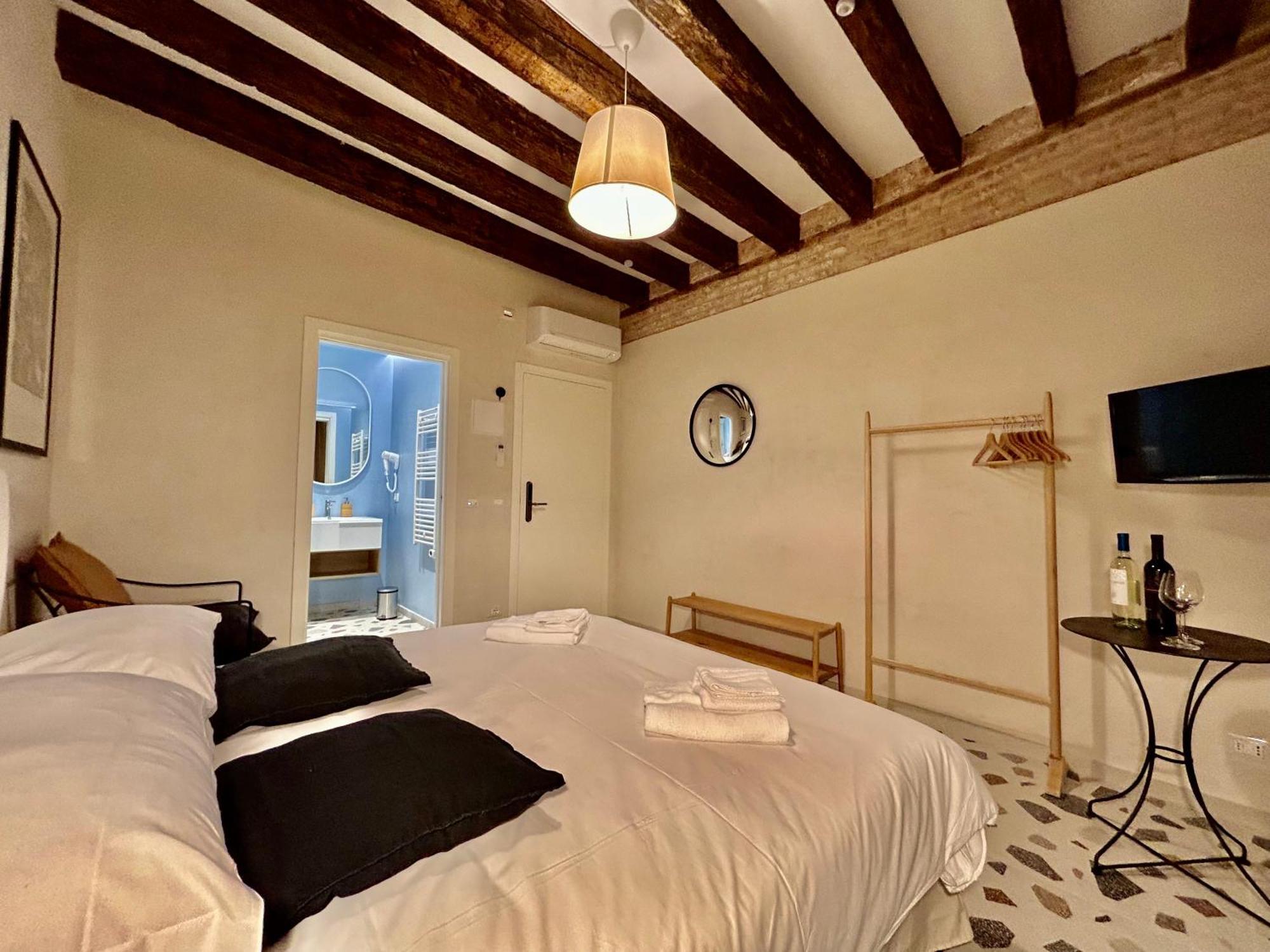 Farini Suites Wi-Fi Venetië Buitenkant foto