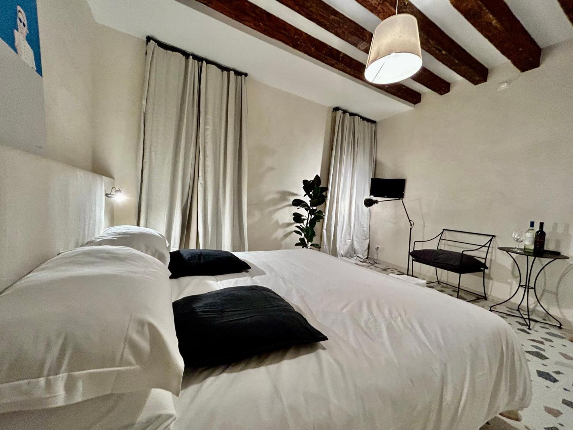 Farini Suites Wi-Fi Venetië Buitenkant foto
