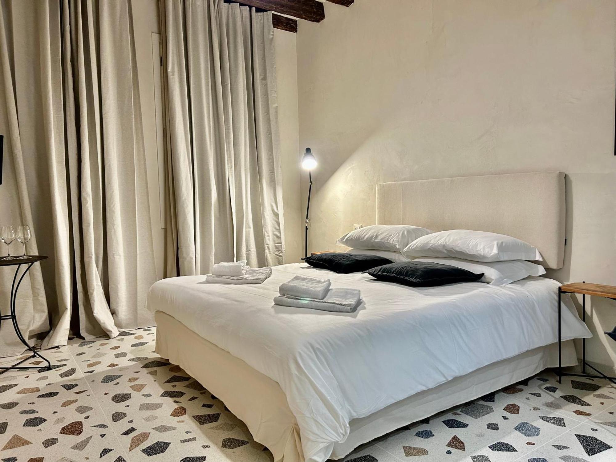 Farini Suites Wi-Fi Venetië Buitenkant foto